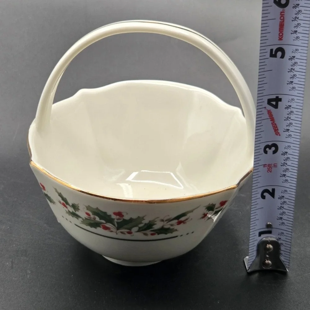 Christmas Holly‎ Fine Porcelain Handled Holiday Basket With Gold Accents Japan